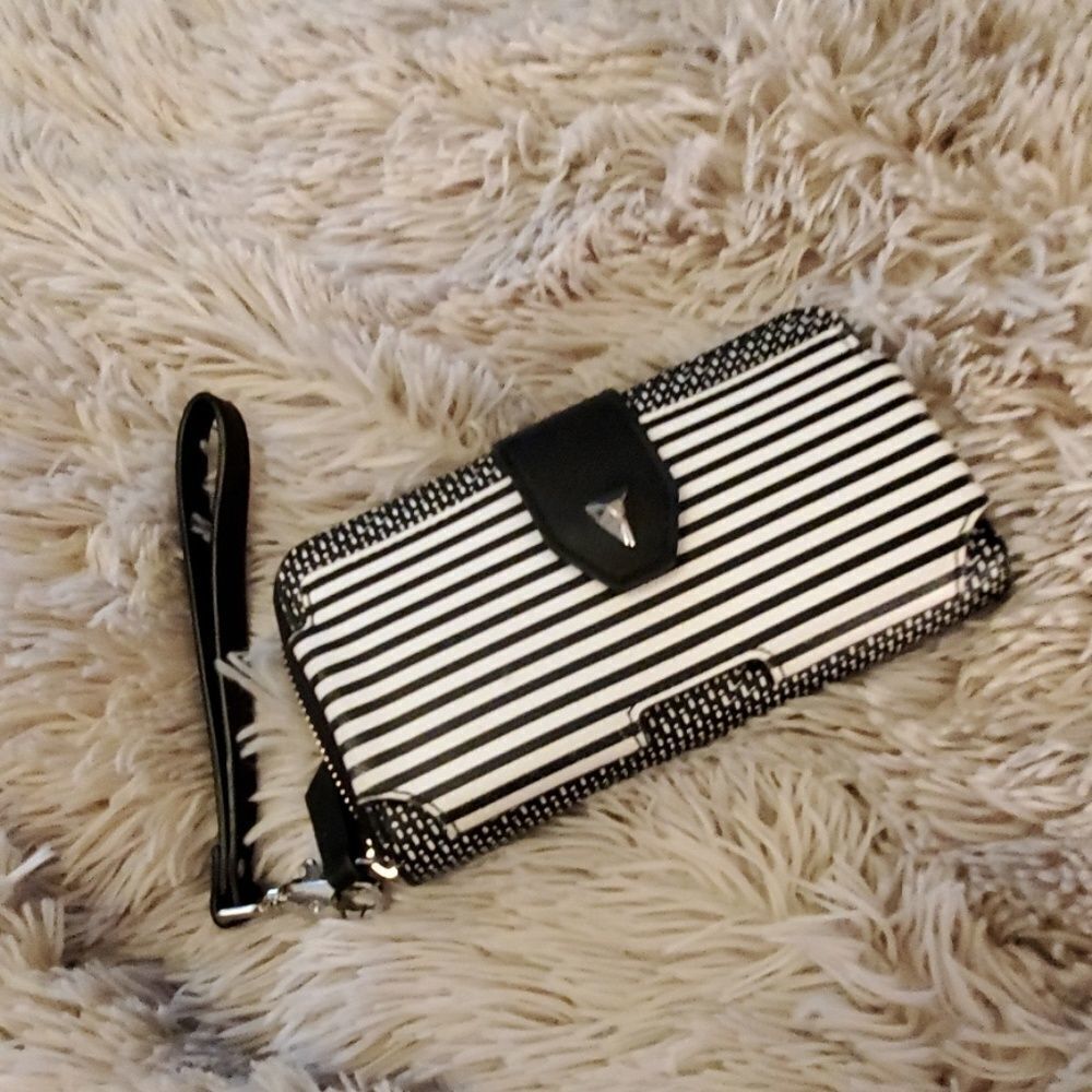 Black and white Stella & Dot wallet/cell phonecase